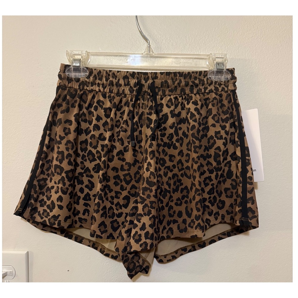 Lululemon Swift Relaxed HR Run Short 2.5" True Leopard Size XS (4) NWT